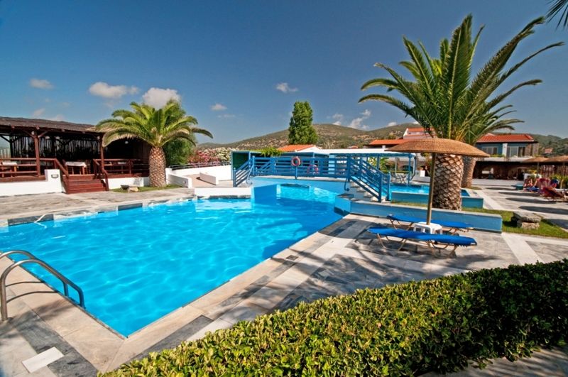 Zefiros Beach Hotel Mykali Buitenkant foto