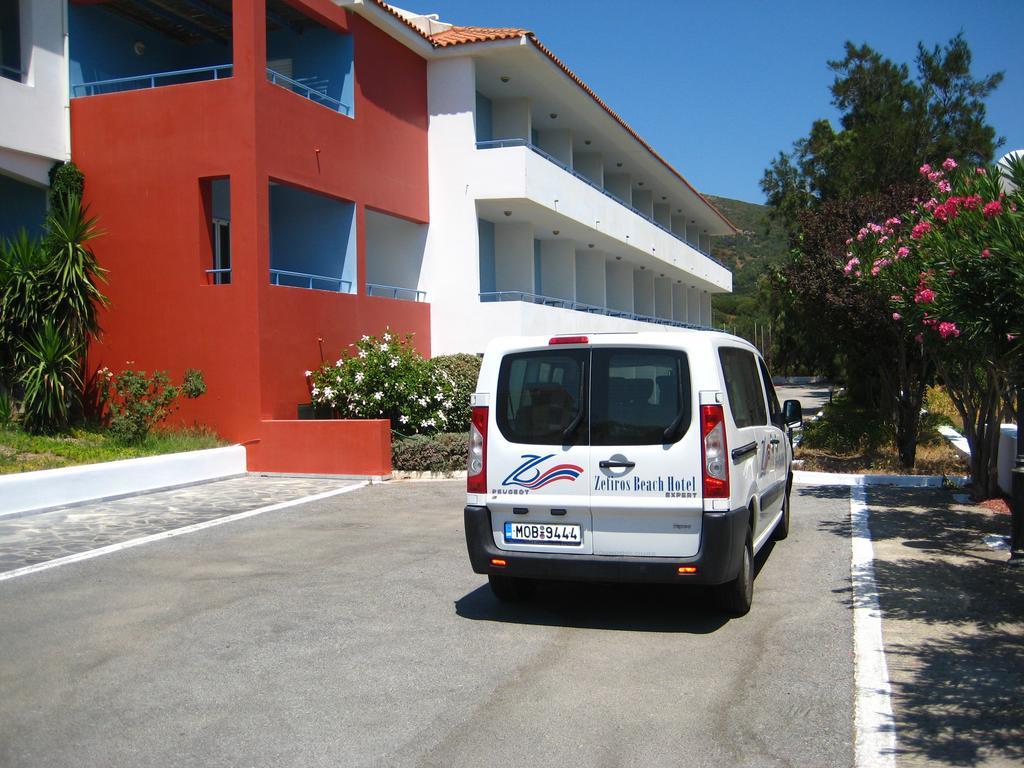 Zefiros Beach Hotel Mykali Buitenkant foto