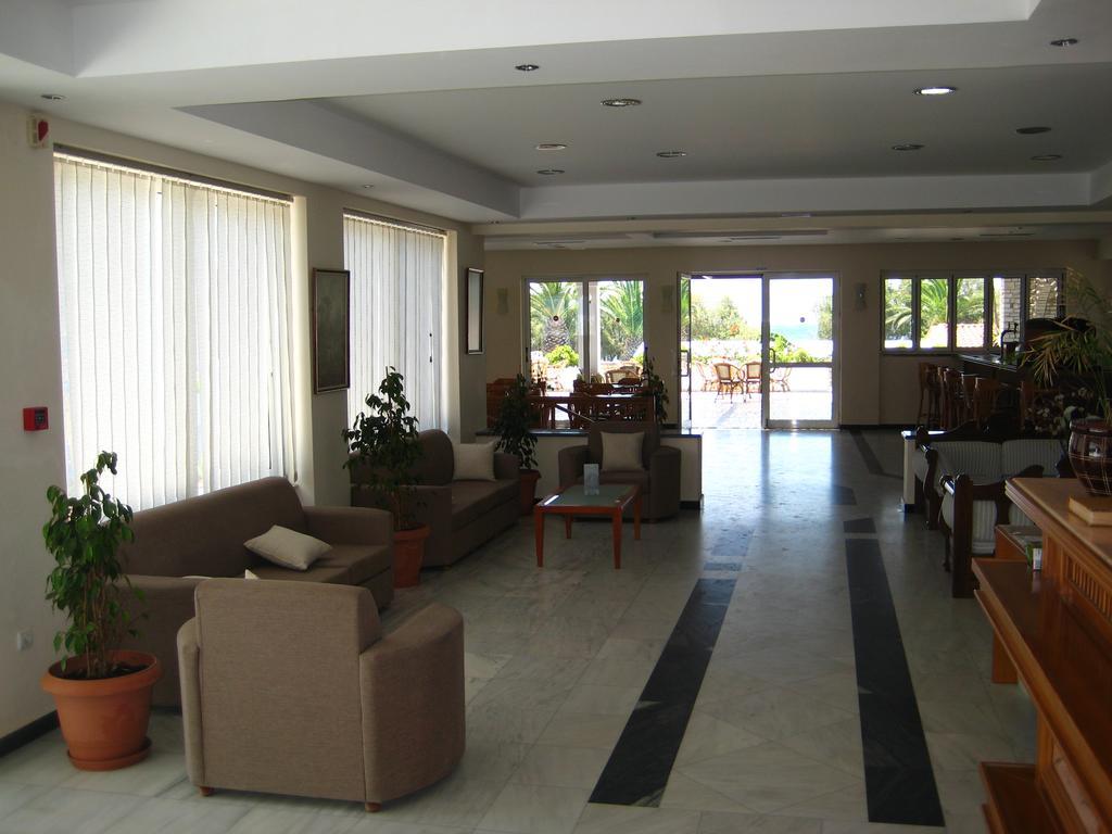 Zefiros Beach Hotel Mykali Buitenkant foto