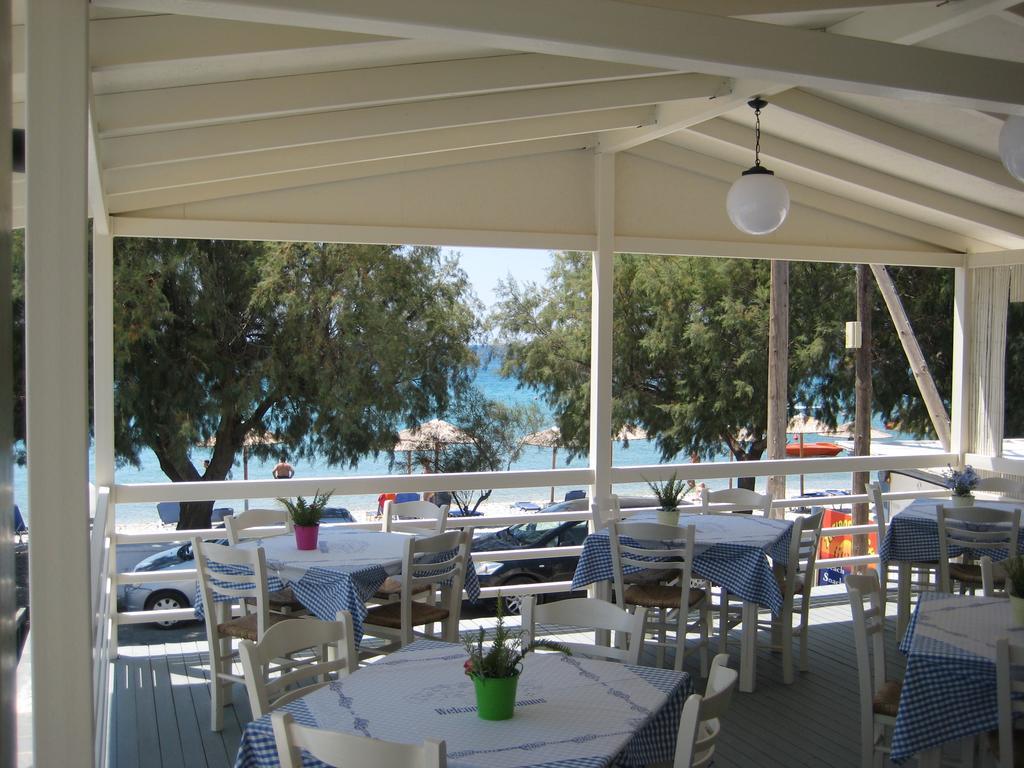Zefiros Beach Hotel Mykali Buitenkant foto