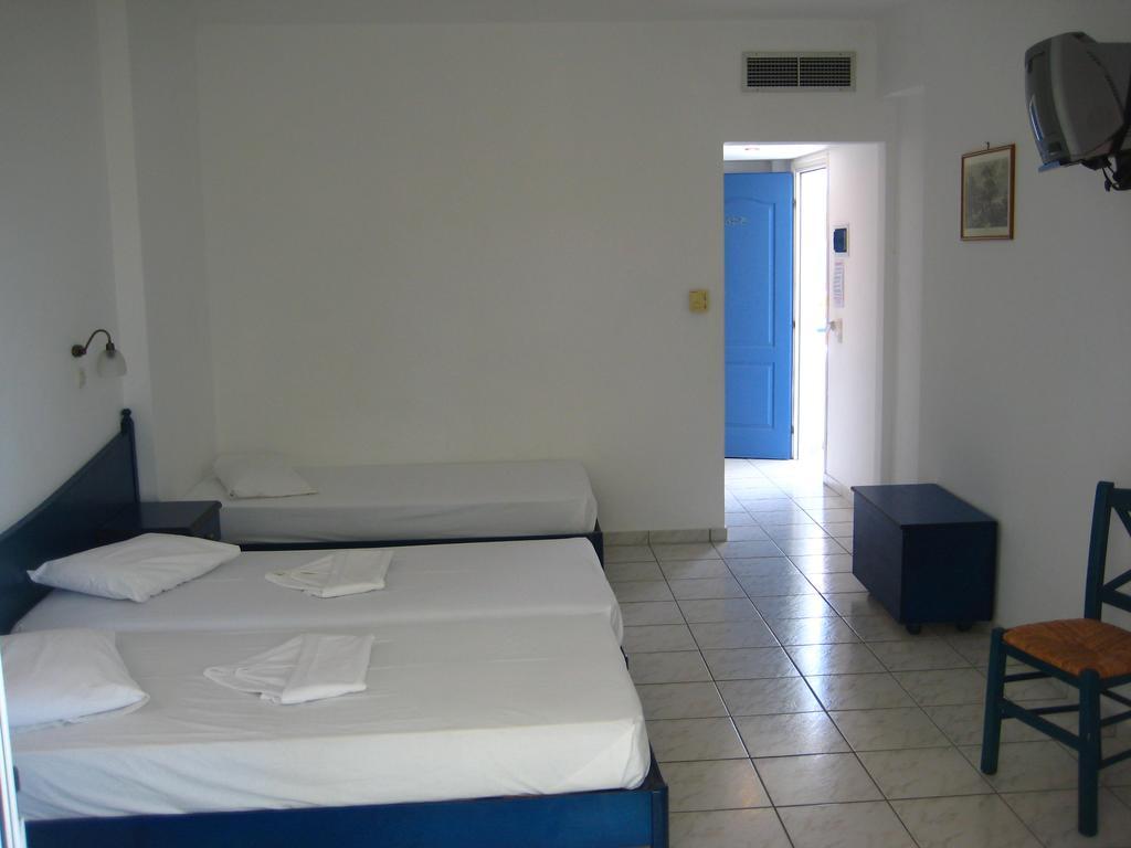 Zefiros Beach Hotel Mykali Kamer foto