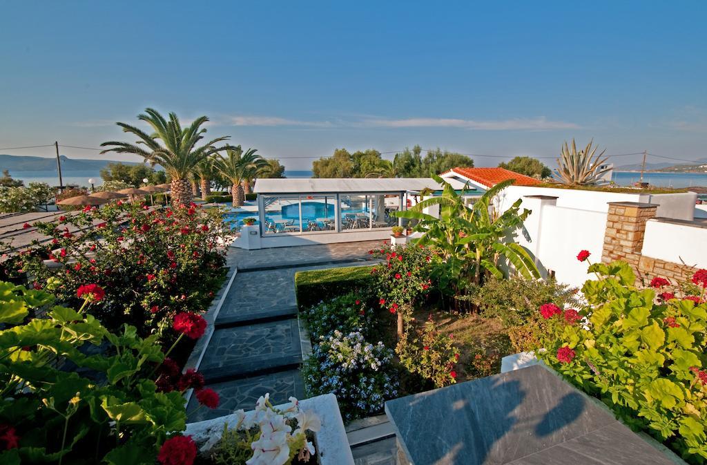 Zefiros Beach Hotel Mykali Buitenkant foto