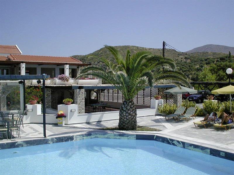 Zefiros Beach Hotel Mykali Buitenkant foto