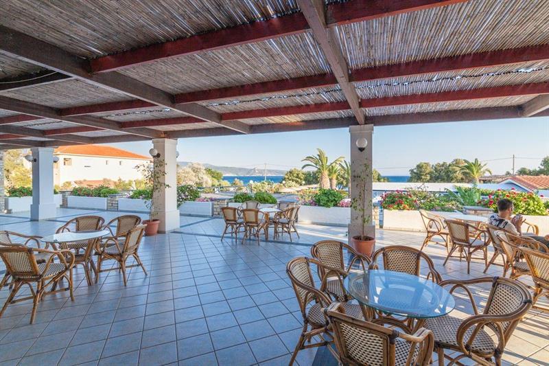 Zefiros Beach Hotel Mykali Buitenkant foto